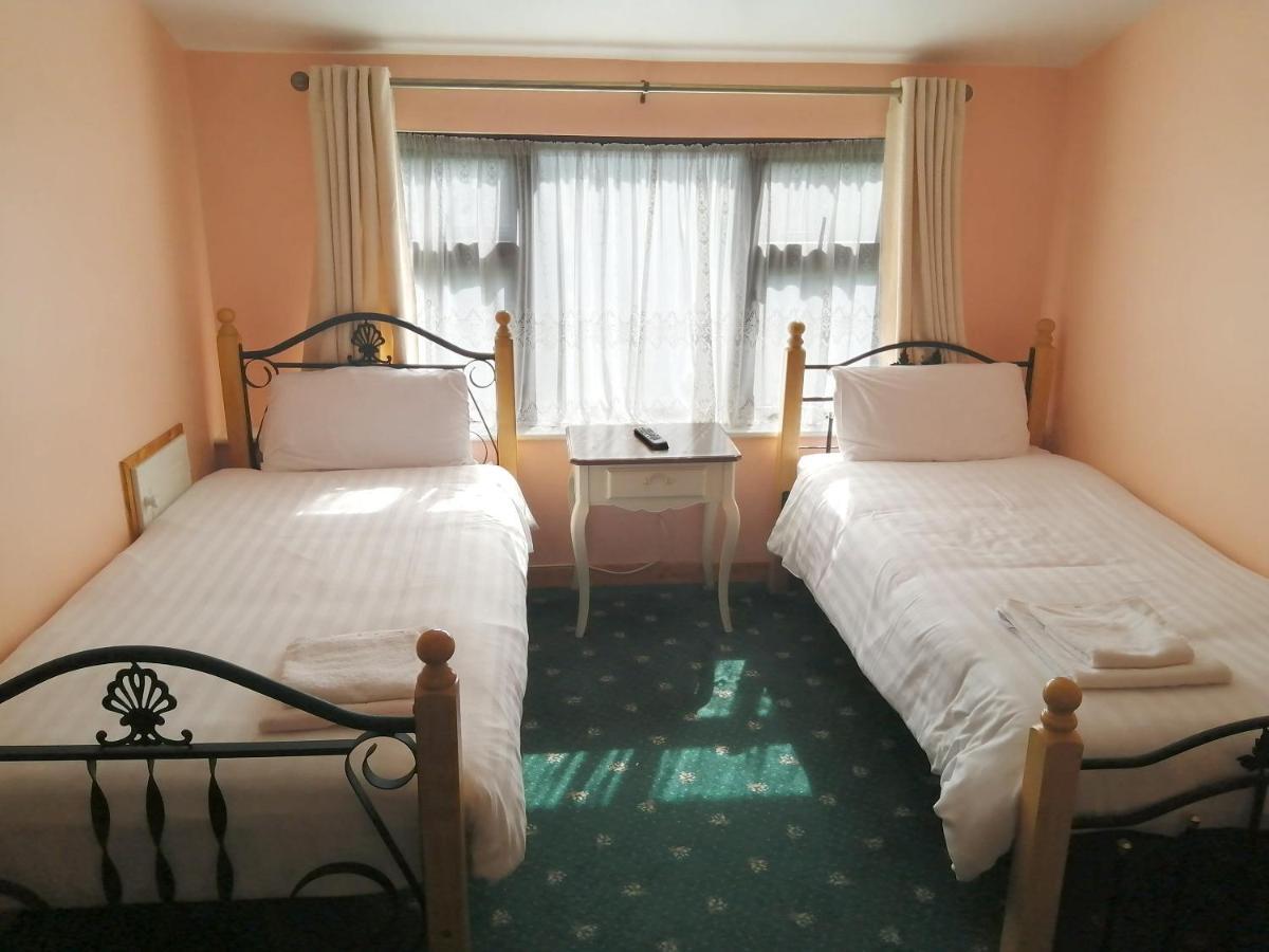 Russell'S Apartment ดิงเกิล ภายนอก รูปภาพ
