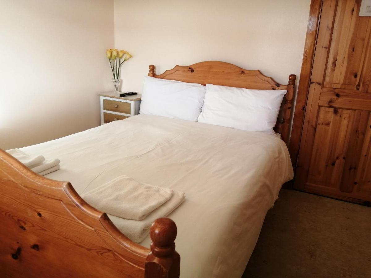 Russell'S Apartment ดิงเกิล ภายนอก รูปภาพ